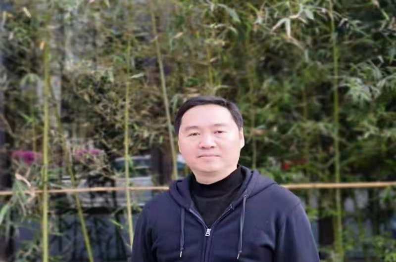 刘灿辉生活照_统战